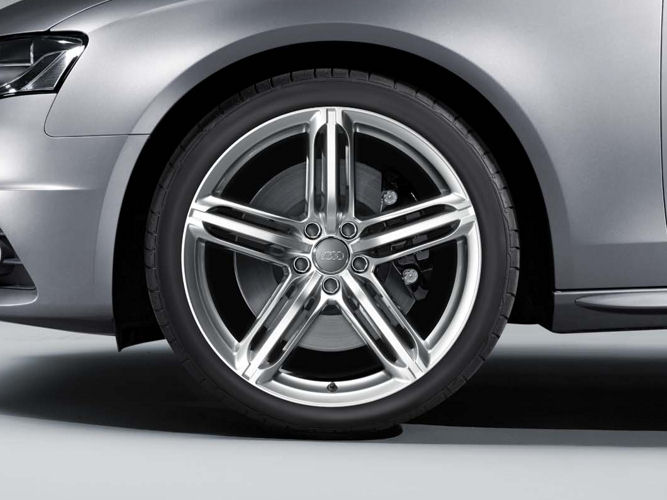 5-eget segmentdesign (8,5J x 19"), Audi Sport